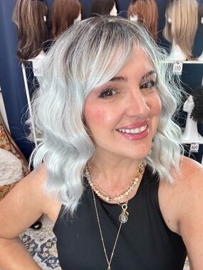 329 Dark Rooted Grey/White Salt and Pepper Wavy Short Bob Synthetic Wig w Bangs